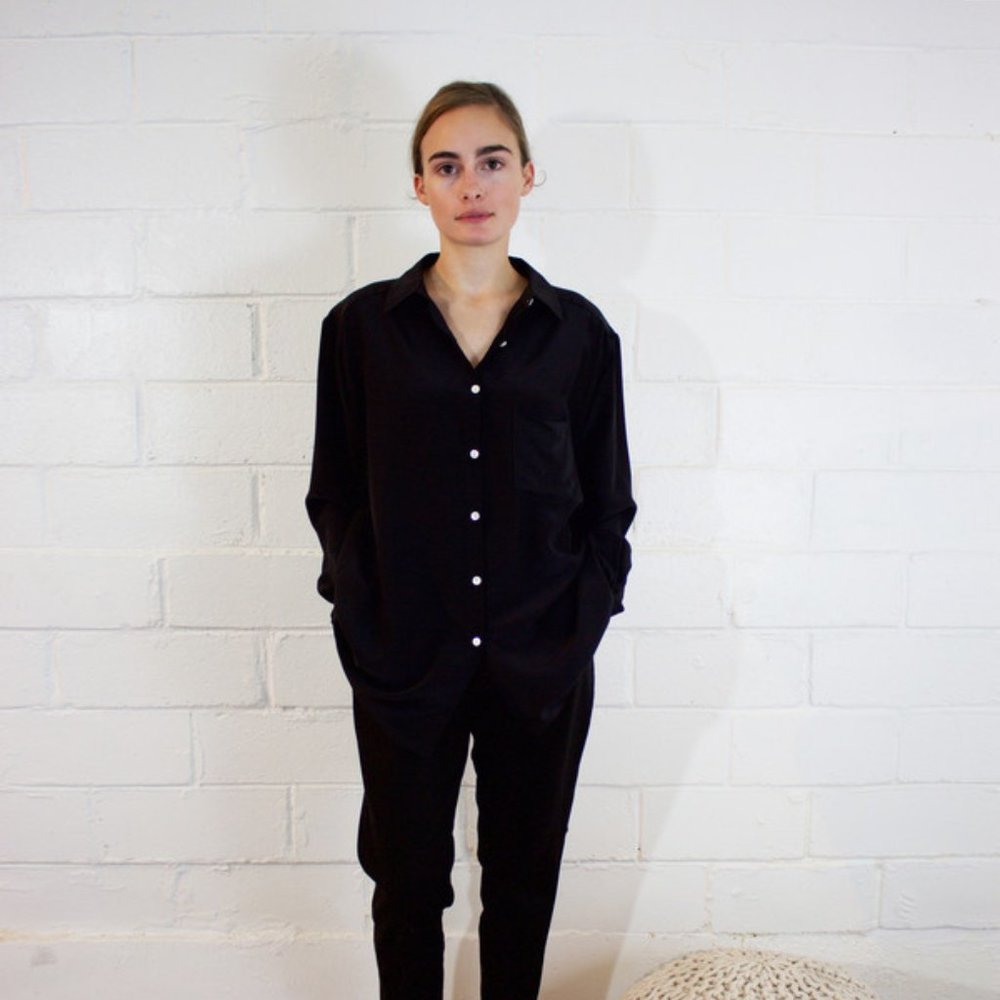 Esby apparel oversized black 100% silk blouse M (fits XL)
